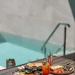 Esperia Villa *