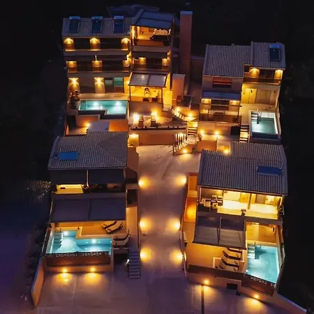 Esperia Villa *